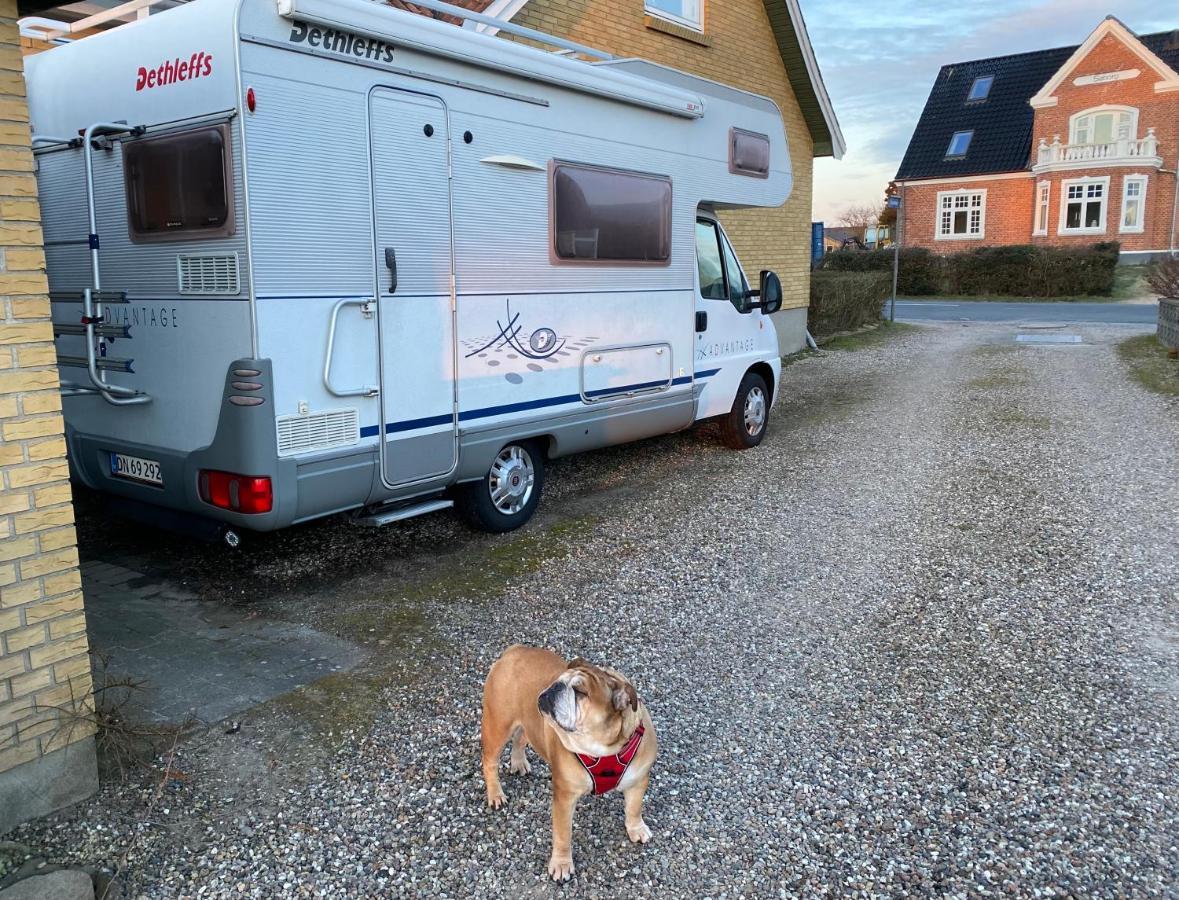 Feriehus Med Havudsigt Spodsbjerg Exterior foto